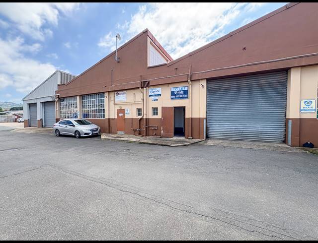 617M² WAREHOUSE FOR SALE IN NEW GERMANY